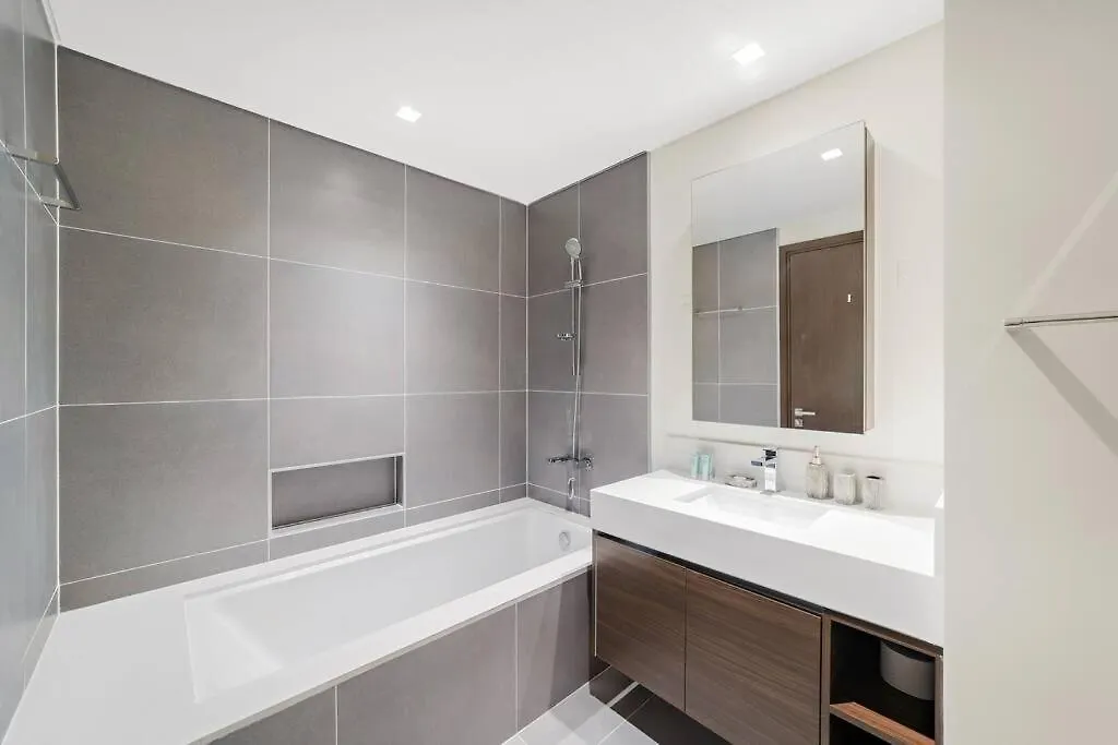 Elegant 1 Bedroom In Creek Edge Dubai Apartment