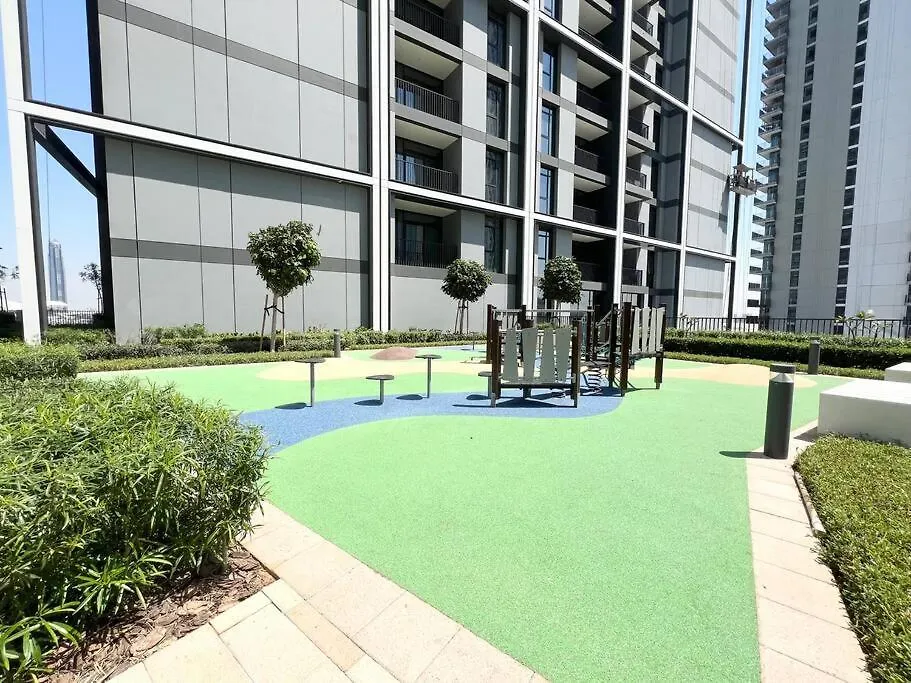 Elegant 1 Bedroom In Creek Edge Dubai 0*,